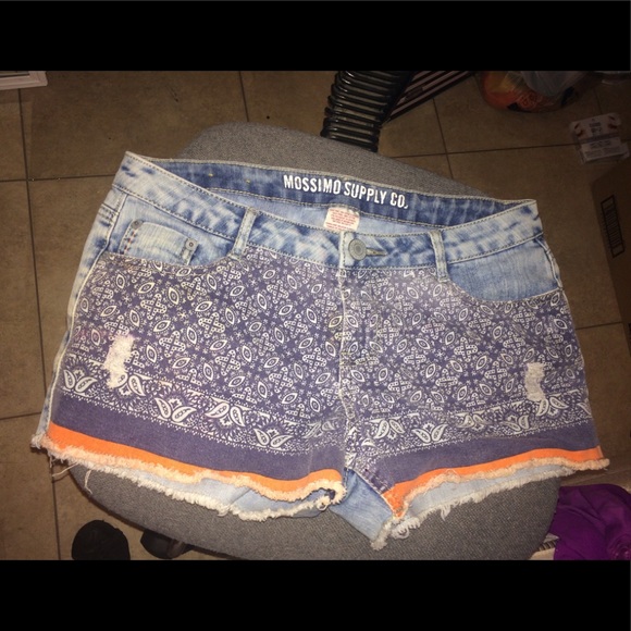 Light Blue Jean Shorts 😍 - Picture 1 of 3